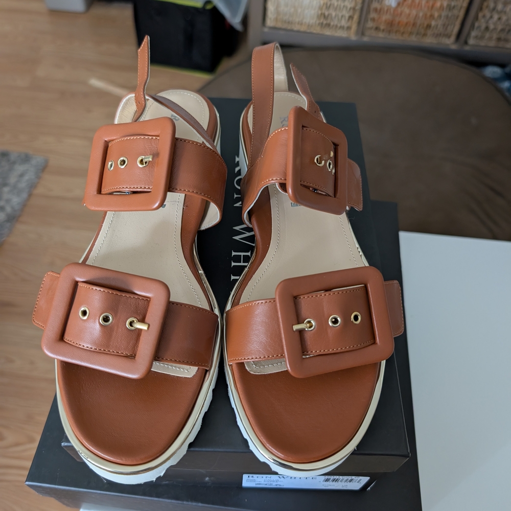 Chic Tan Leather Sandals with Bold Buckles